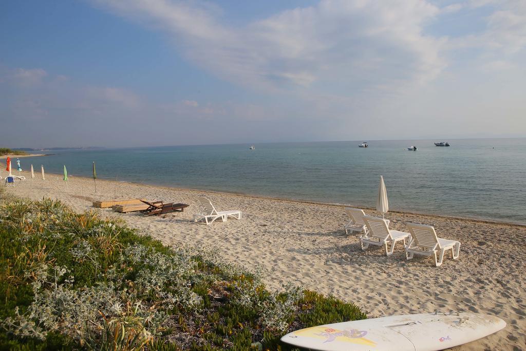 Beach Front Chanioti Polychrono Extérieur photo