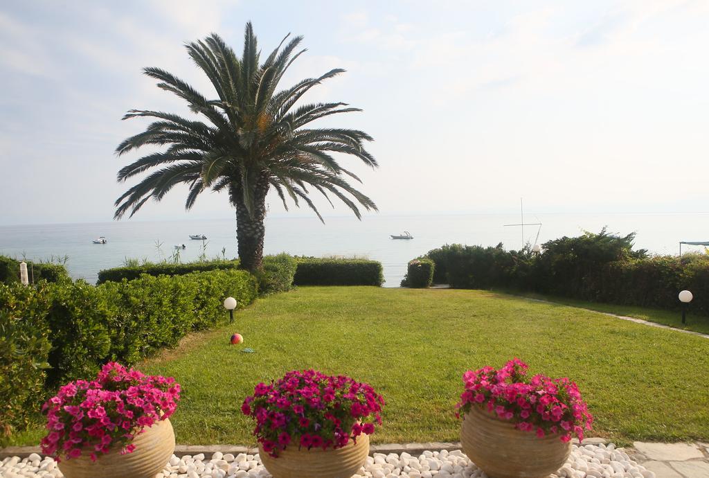 Beach Front Chanioti Polychrono Extérieur photo
