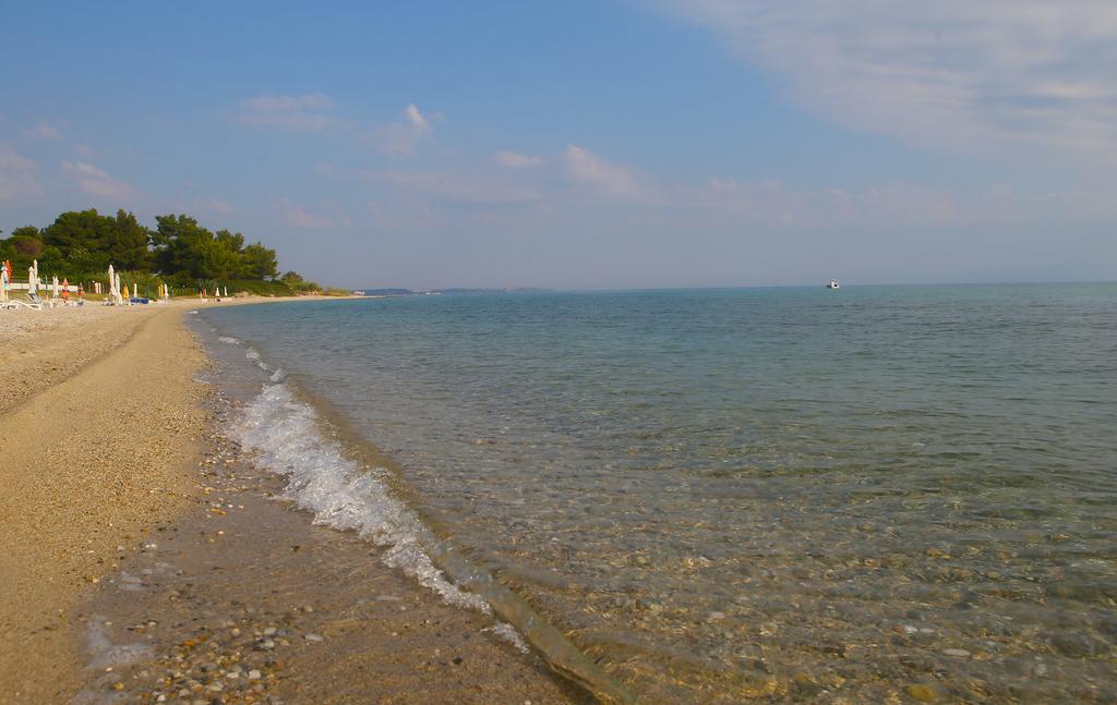 Beach Front Chanioti Polychrono Extérieur photo